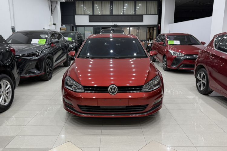 Used Volkswagen Golf 2015 1.6L Automatic Fashion Model Exterior 1