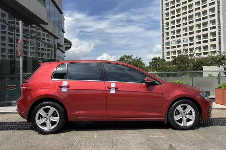 Used Volkswagen Golf 2015 1.4TSI Automatic Comfort Model Exterior 11