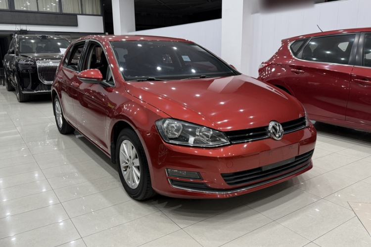 Used Volkswagen Golf 2015 1.6L Automatic Fashion Model Exterior 2