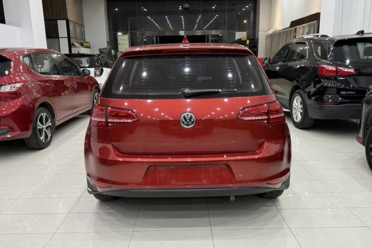 Used Volkswagen Golf 2015 1.6L Automatic Fashion Model Exterior 5