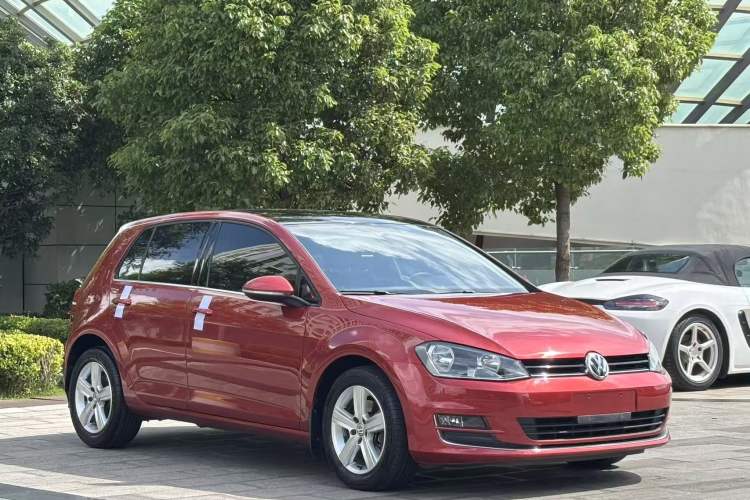 Used Volkswagen Golf 2015 1.4TSI Automatic Comfort Model Exterior 6