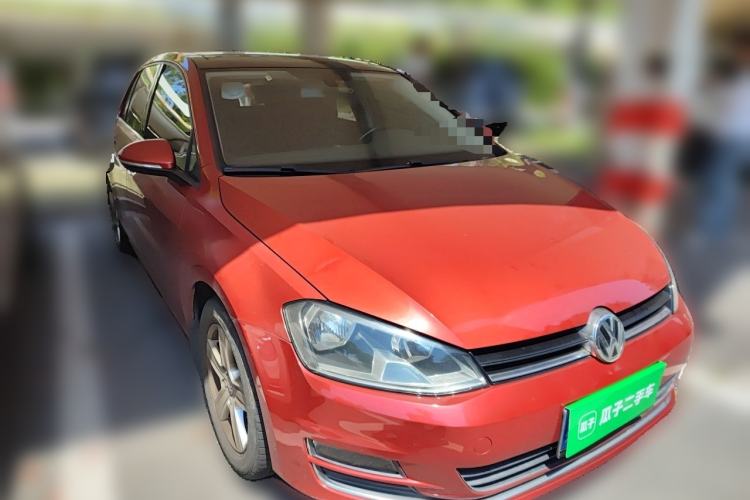 Used Volkswagen Golf 2015 1.4TSI Automatic Luxury Model Front Right 45 Deg