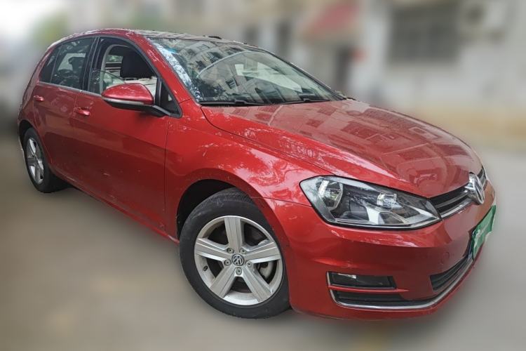 Used Volkswagen Golf 2015 1.4TSI Automatic Comfort Model Front Right 45 Deg