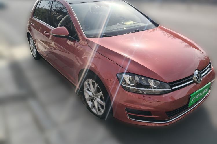 Used Volkswagen Golf 2015 1.4TSI Automatic Flagship Model Front Right 45 Deg