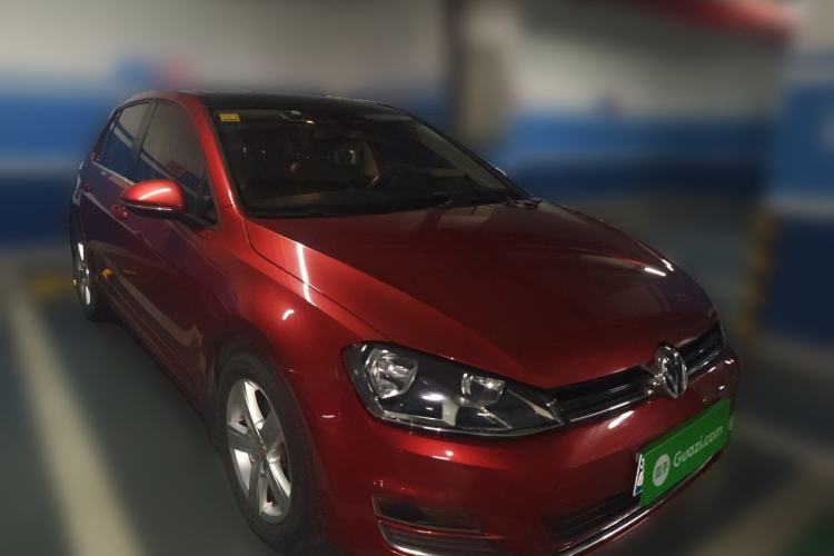 Used Volkswagen Golf 2015 1.4TSI Automatic Luxury Model Front Right 45 Deg