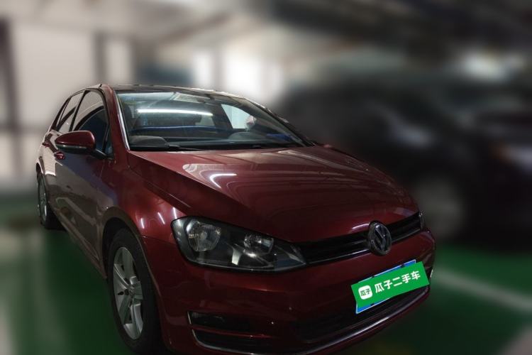 Used Volkswagen Golf 2015 1.4TSI Automatic Luxury Model Front Right 45 Deg