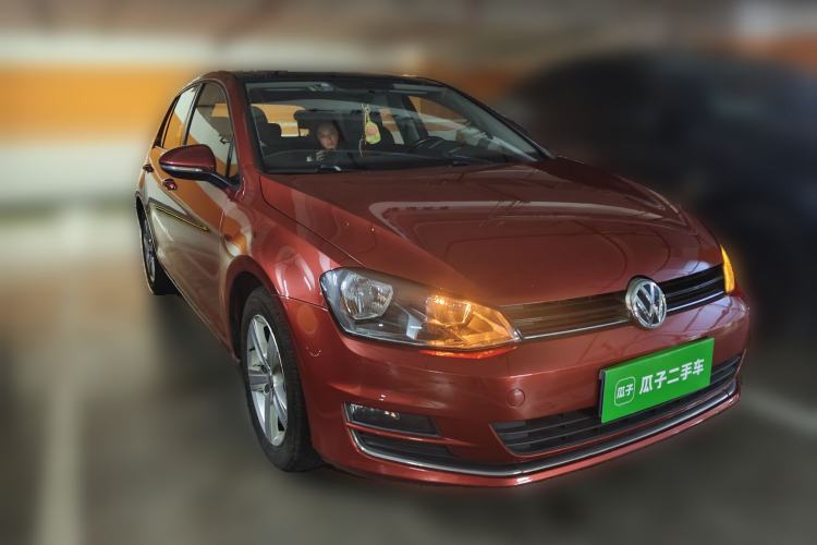 Used Volkswagen Golf 2015 1.4TSI Automatic Comfort Model Front Right 45 Deg