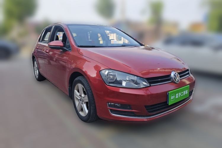 Used Volkswagen Golf 2015 1.4TSI Automatic Comfort Model Front Right 45 Deg