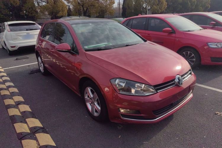 Used Volkswagen Golf 2015 1.4TSI Automatic Comfort Model Front Right 45 Deg