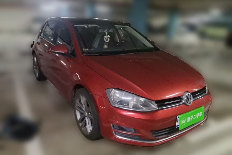 Used Volkswagen Golf 2015 1.4TSI Automatic Comfort Model Front Right 45 Deg