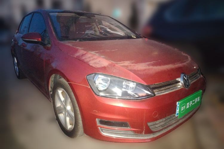 Used Volkswagen Golf 2015 1.4TSI Automatic Luxury Model Front Right 45 Deg