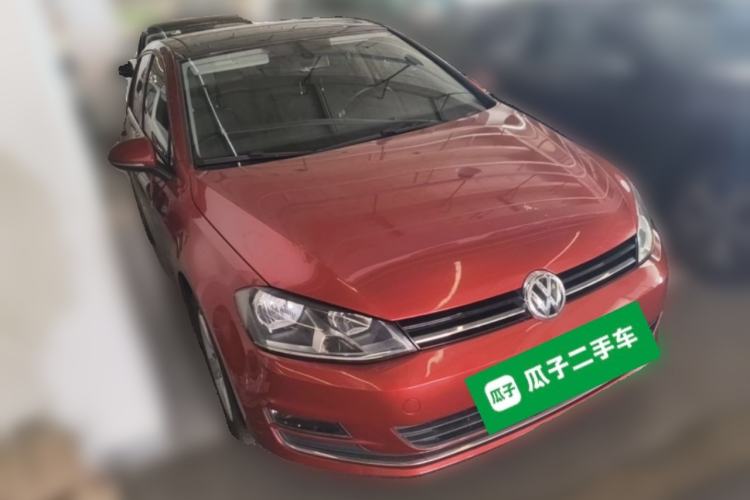 Used Volkswagen Golf 2015 1.4TSI Automatic Luxury Model Front Right 45 Deg