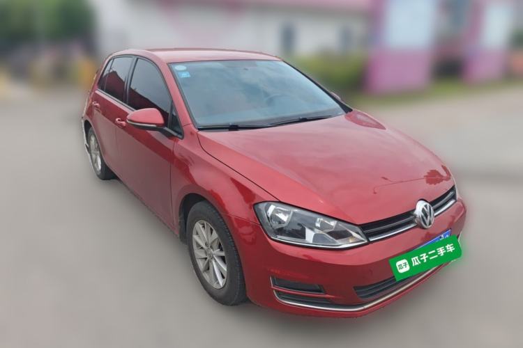 Used Volkswagen Golf 2015 1.6L Automatic Fashion Model Front Right 45 Deg