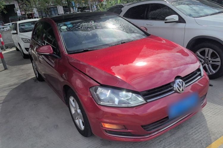 Used Volkswagen Golf 2015 1.6L Automatic Comfort Model Front Right 45 Deg