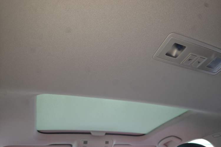 Used Volkswagen Golf 2015 1.6L Automatic Comfort Model Headliner
