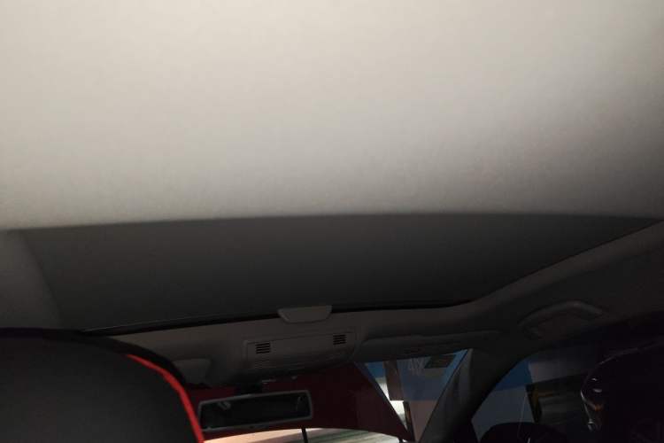 Used Volkswagen Golf 2015 1.4TSI Automatic Luxury Model Headliner