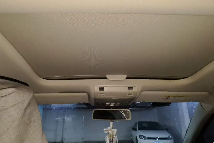 Used Volkswagen Golf 2015 1.4TSI Automatic Comfort Model Headliner