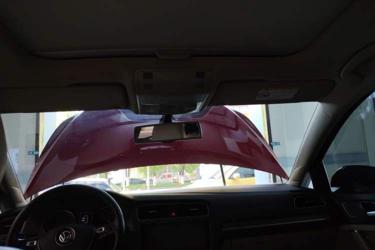 Used Volkswagen Golf 2015 1.4TSI Automatic Luxury Model Headliner