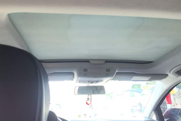 Used Volkswagen Golf 2015 1.6L Automatic Comfort Model Headliner
