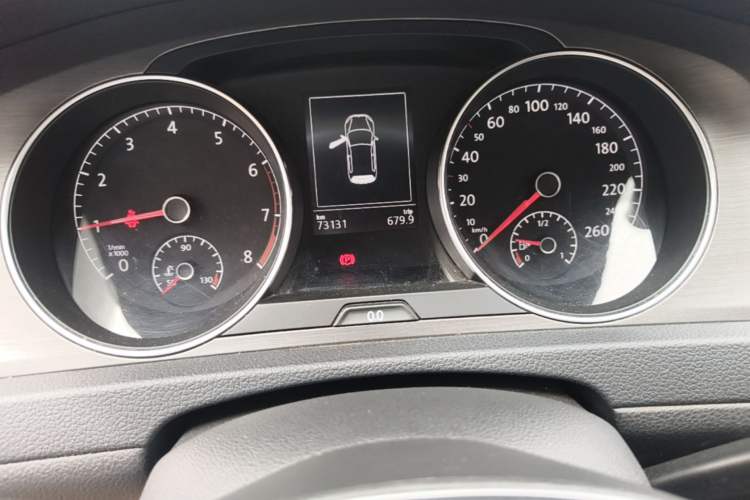 Used Volkswagen Golf 2015 1.4TSI Automatic Comfort Model Instrument Cluster