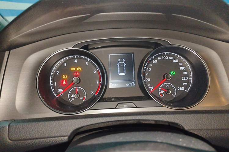 Used Volkswagen Golf 2015 1.4TSI Automatic Comfort Model Instrument Cluster