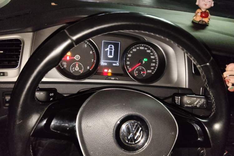 Used Volkswagen Golf 2015 1.4TSI Automatic Comfort Model Instrument Cluster