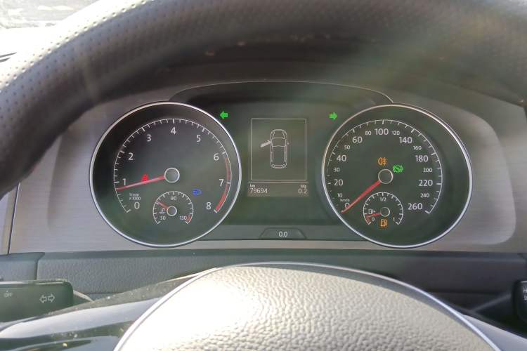 Used Volkswagen Golf 2015 1.6L Automatic Comfort Model Instrument Cluster