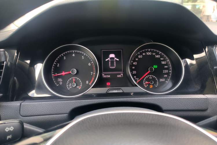 Used Volkswagen Golf 2015 1.4TSI Automatic Flagship Model Instrument Cluster