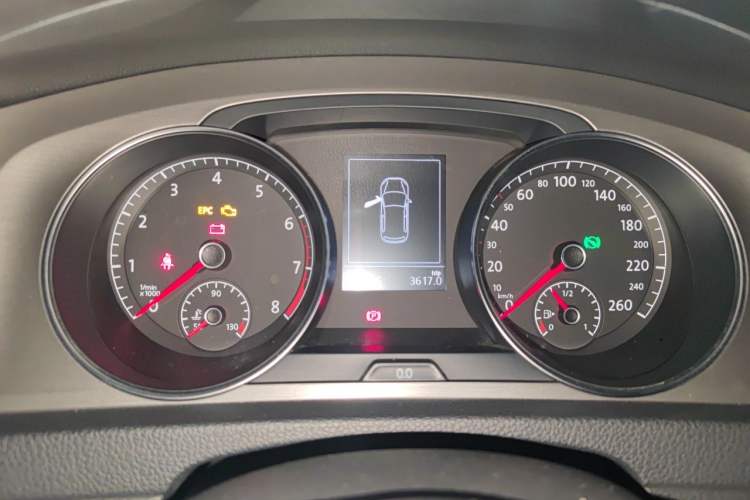 Used Volkswagen Golf 2015 1.6L Automatic Comfort Model Instrument Cluster