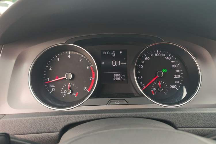 Used Volkswagen Golf 2015 1.6L Automatic Fashion Model Instrument Cluster