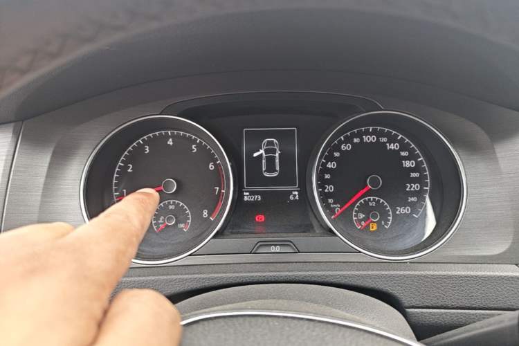 Used Volkswagen Golf 2015 1.6L Automatic Comfort Model Instrument Cluster