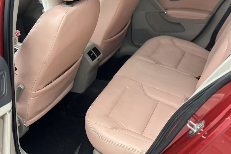Used Volkswagen Golf 2015 1.4TSI Automatic Comfort Model Interior 3