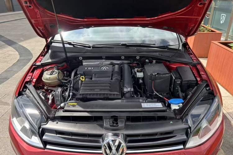 Used Volkswagen Golf 2015 1.4TSI Automatic Comfort Model Interior 8