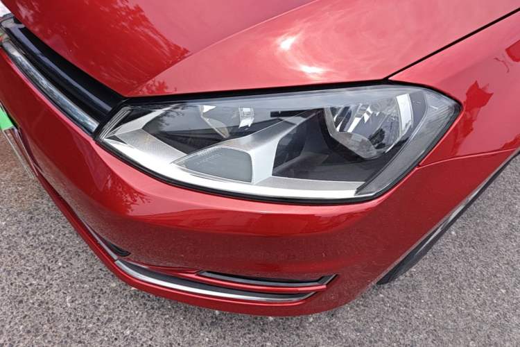 Used Volkswagen Golf 2015 1.6L Automatic Fashion Model Left Front Headlight