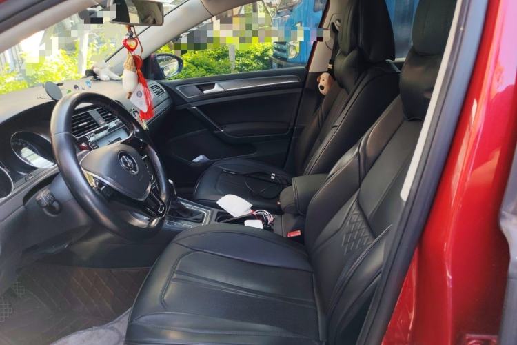 Used Volkswagen Golf 2015 1.6L Automatic Comfort Model Left Front Seat