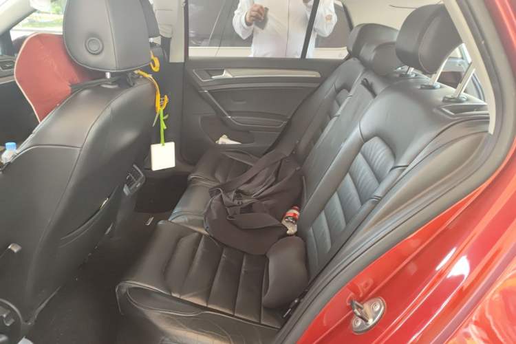 Used Volkswagen Golf 2015 1.4TSI Automatic Luxury Model Left Rear Seat