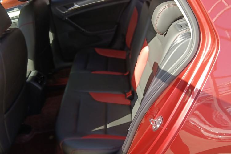 Used Volkswagen Golf 2015 1.6L Automatic Comfort Model Left Rear Seat
