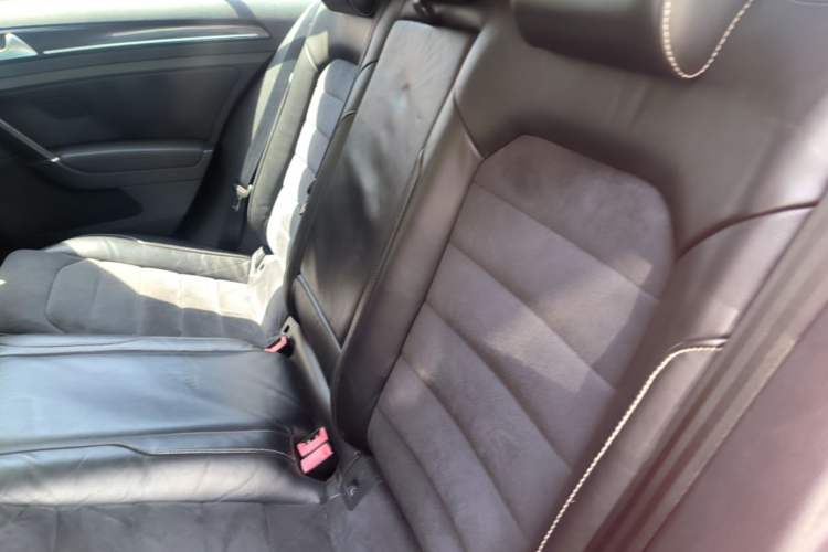 Used Volkswagen Golf 2015 1.4TSI Automatic Flagship Model Left Rear Seat