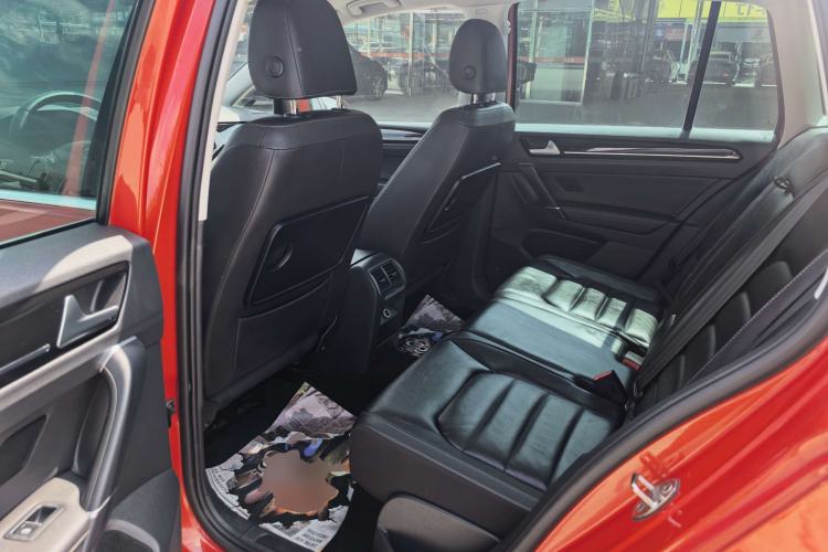 Used Volkswagen Golf 2015 1.4TSI Sportsvan Left Rear Seat