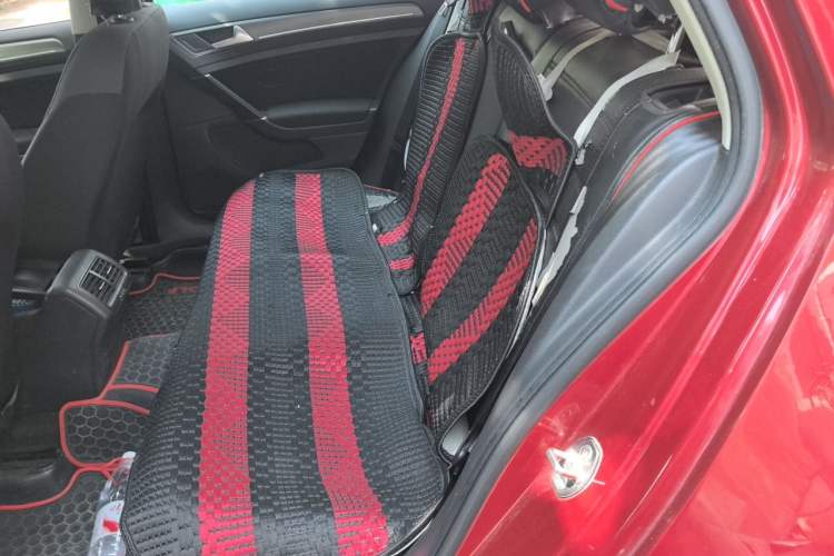 Used Volkswagen Golf 2015 1.6L Automatic Comfort Model Left Rear Seat