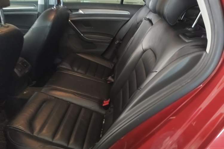 Used Volkswagen Golf 2015 1.4TSI Automatic Luxury Model Left Rear Seat