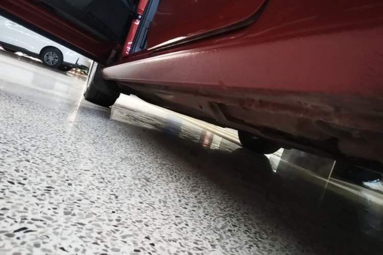 Used Volkswagen Golf 2015 1.4TSI Automatic Comfort Model Left Side Sill