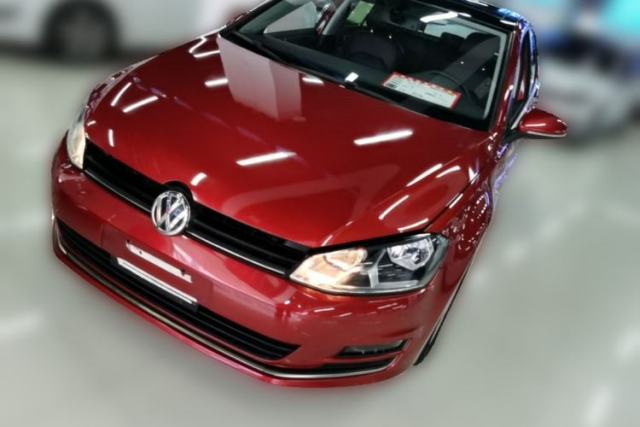 Ojetý Volkswagen Golf 2015 1.4TSI Automatic Luxury Model