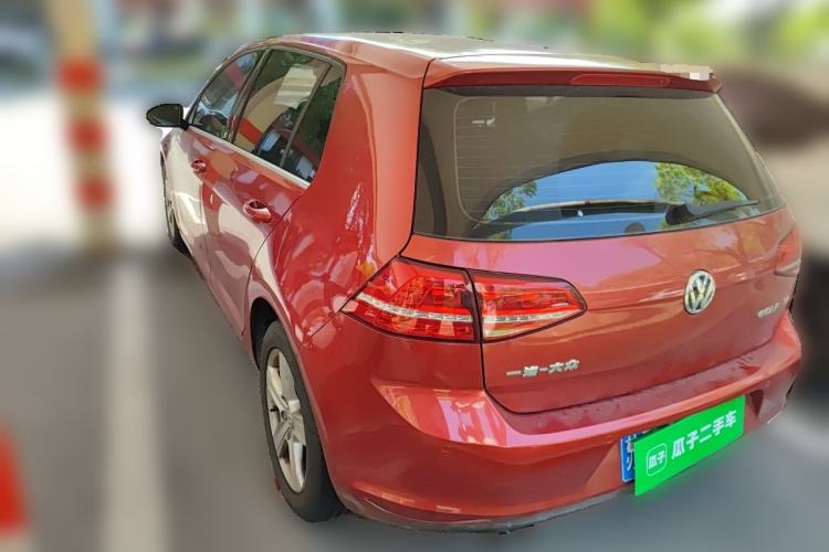 Used Volkswagen Golf 2015 1.4TSI Automatic Luxury Model Rear Left 45 Deg