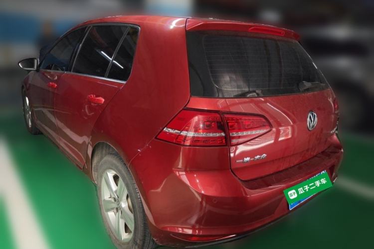 Used Volkswagen Golf 2015 1.4TSI Automatic Luxury Model Rear Left 45 Deg