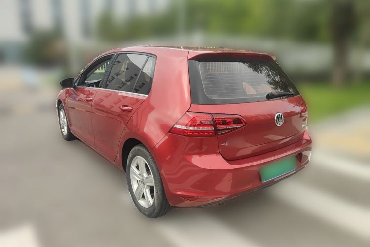 Used Volkswagen Golf 2015 1.4TSI Automatic Luxury Model Rear Left 45 Deg