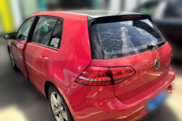 Used Volkswagen Golf 2015 1.4TSI Automatic Flagship Model Rear Left 45 Deg