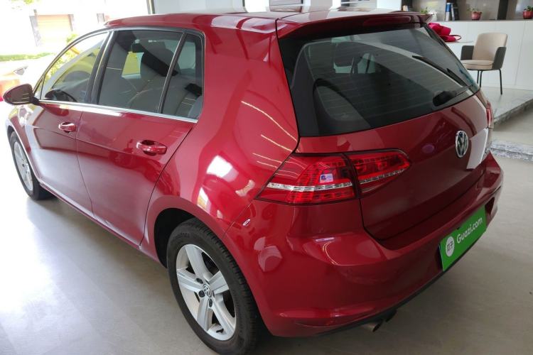 Used Volkswagen Golf 2015 1.4TSI Automatic Luxury Model Rear Left 45 Deg