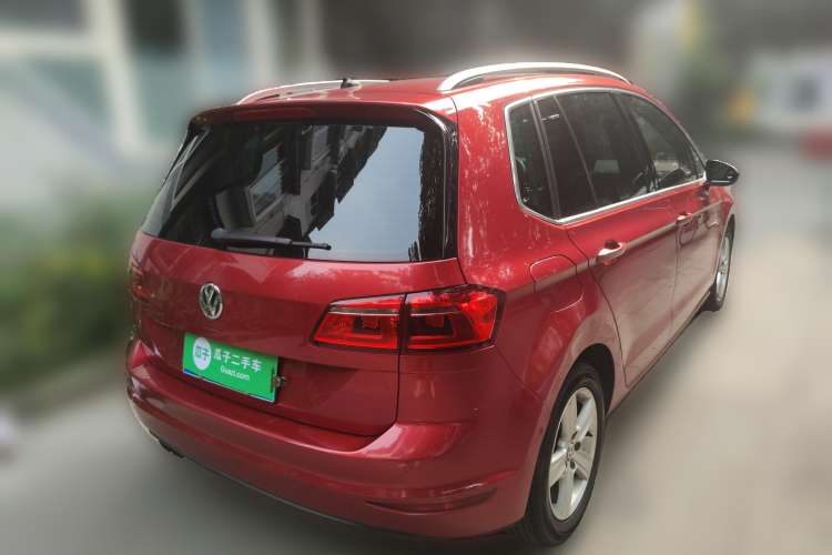 Used Volkswagen Golf 2015 1.4TSI Sportsvan Rear Right 45 Deg