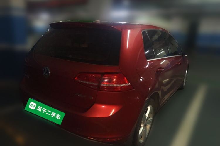 Used Volkswagen Golf 2015 1.4TSI Automatic Luxury Model Rear Right 45 Deg